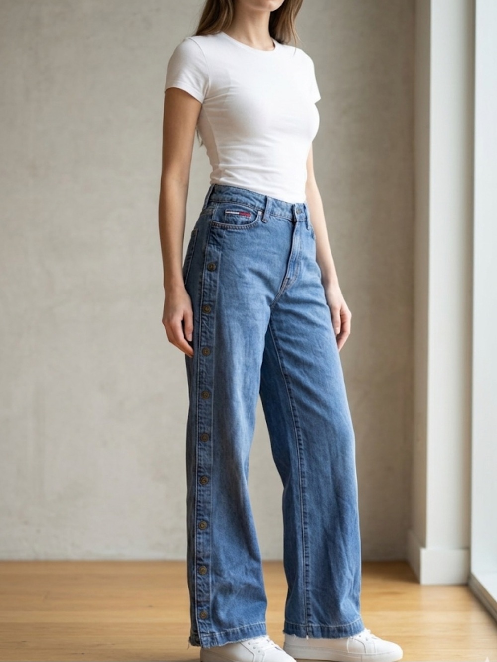 Tommy Hilfiger Distressed Cuff Jeans – Size 00 | Y2K Street Style | Minimalist